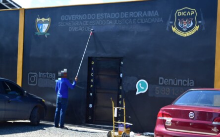 Sede da Dicap teve sua fachada apagada nesta quinta-feira, 15. (Foto: Nilzete Franco/FolhaBV)