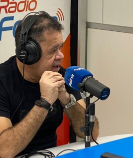 O ex-deputado Jânio Xingu durante o programa Agenda da Semana, da Folha FM