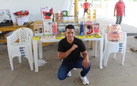 Braulio José foi contemplado com equipamentos e insumos para sua padaria. Foto: Integrando Horizontes/PADF
