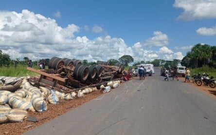 Acidente ocorreu na manhã desse domingo (25) (Foto: Divulgação)
