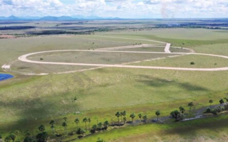 Fábio Martins mostrou as plantas do projeto do novo Jockey Club Roraimense que está sendo construído a 26 km de Boa Vista. (Foto: reprodução/Projeto)