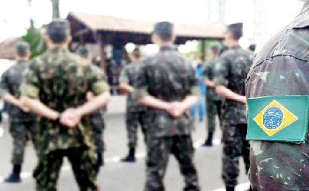 No Brasil o alistamento militar é obrigatório, e quem não se alistar pode ter uma série de problemas (Foto: Divulgação)