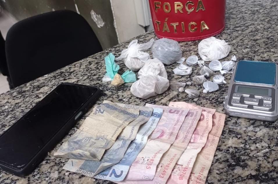 Material entregue na Central de Flagrantes pela Força Tática (Foto: Divulgação)
