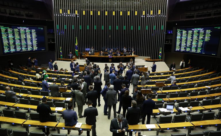 Projeto segue para análise da Comissão de Constituição e Justiça e de Cidadania (Foto: Agência Câmara)