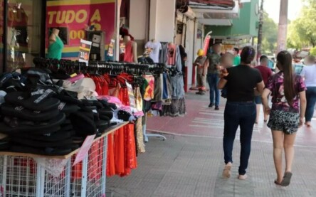 O Ministério do Trabalho e Emprego informou que a decisão foi tomada após não haver acordo entre o governo, trabalhadores e patrões. (Foto: Nilzete Franco/Folha BV)