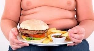 Os pais devem ficar atentos para evitar problemas mais sérios de saúde no futuro, como hipertensão arterial, doenças cardiovasculares, diabetes e colesterol alto (Foto: Divulgação)