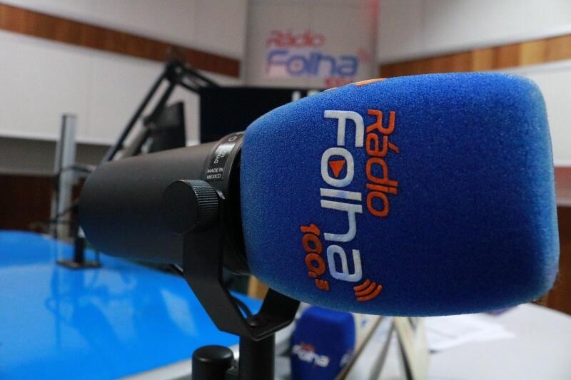 Os ouvintes podem participar com perguntas durante o programa (Foto: Arquivo Folha BV)