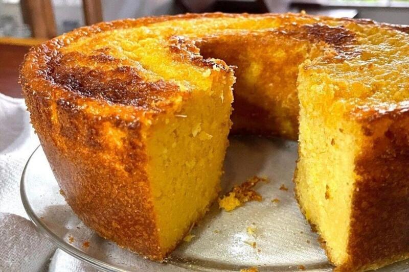 Receita fácil e rápida de bolo de milho para servir durante o feriadão